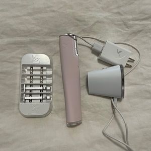 Dermaflash Luxe with two new razors